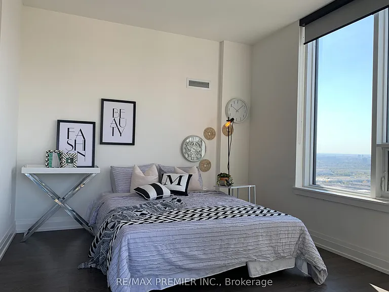 3600 Highway 7 #Penthouse O2 — Photo 26