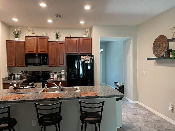 5th image of 10524 Lake Montauk Dr