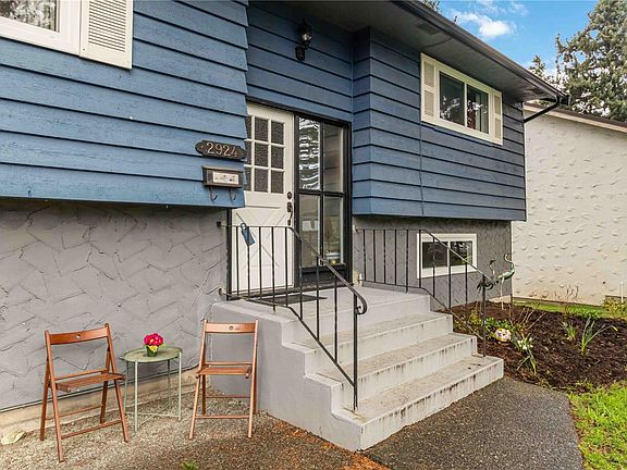 5th image of 2924 Pickford Rd