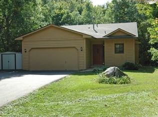 9525 Kingswood Dr, Chaska, MN 55318