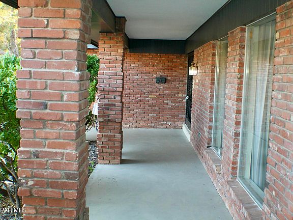 3rd image of 913 Cortijo Dr