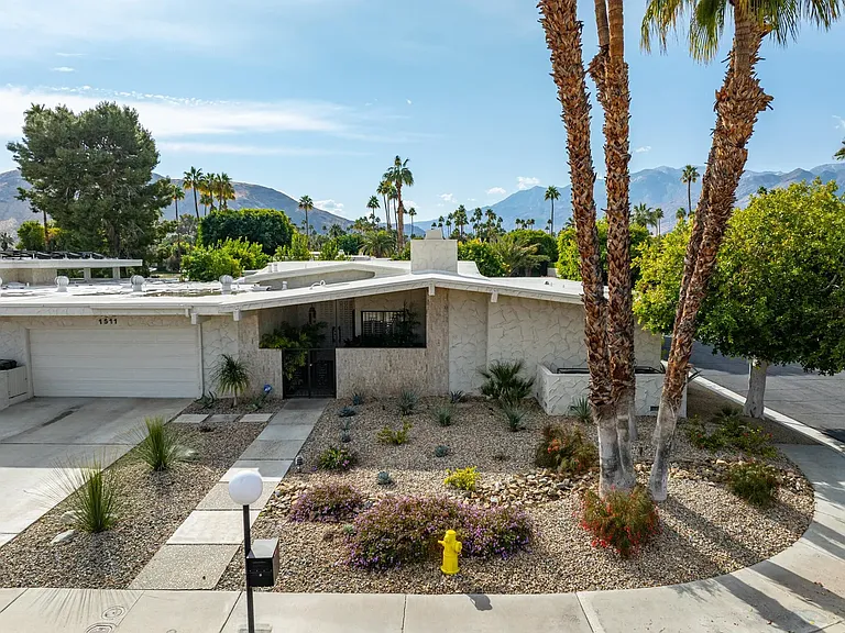 1511 E Twin Palms Dr — Photo 36