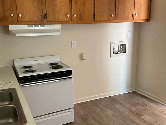 5th image of 9551 Lakeside Dr #M