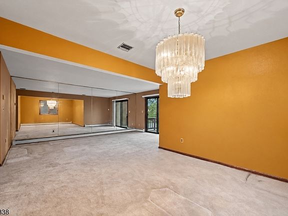 5th image of 140 Allwood Rd #E