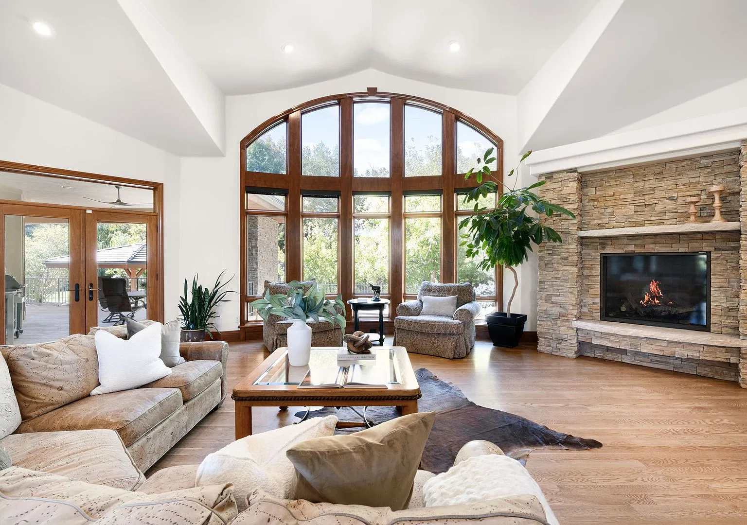 5BD, 8BA Littleton Home with Office, Pool, and 4-Car Garage — Photo 4