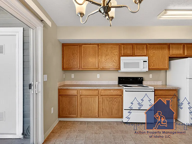 3905 Idaho Ave — Photo 10
