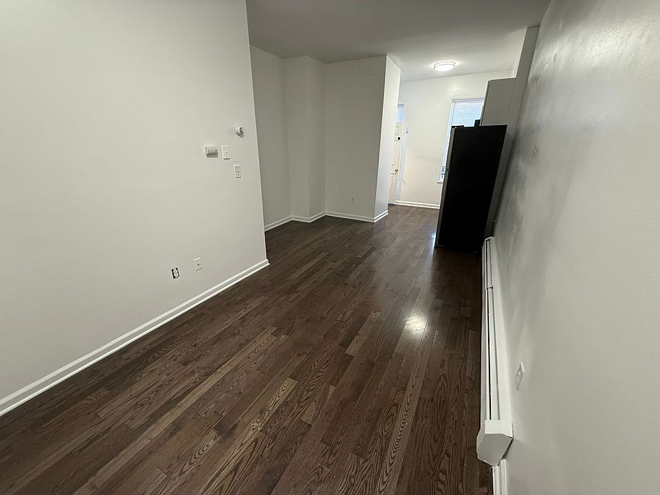 1st image of 187 South St #8