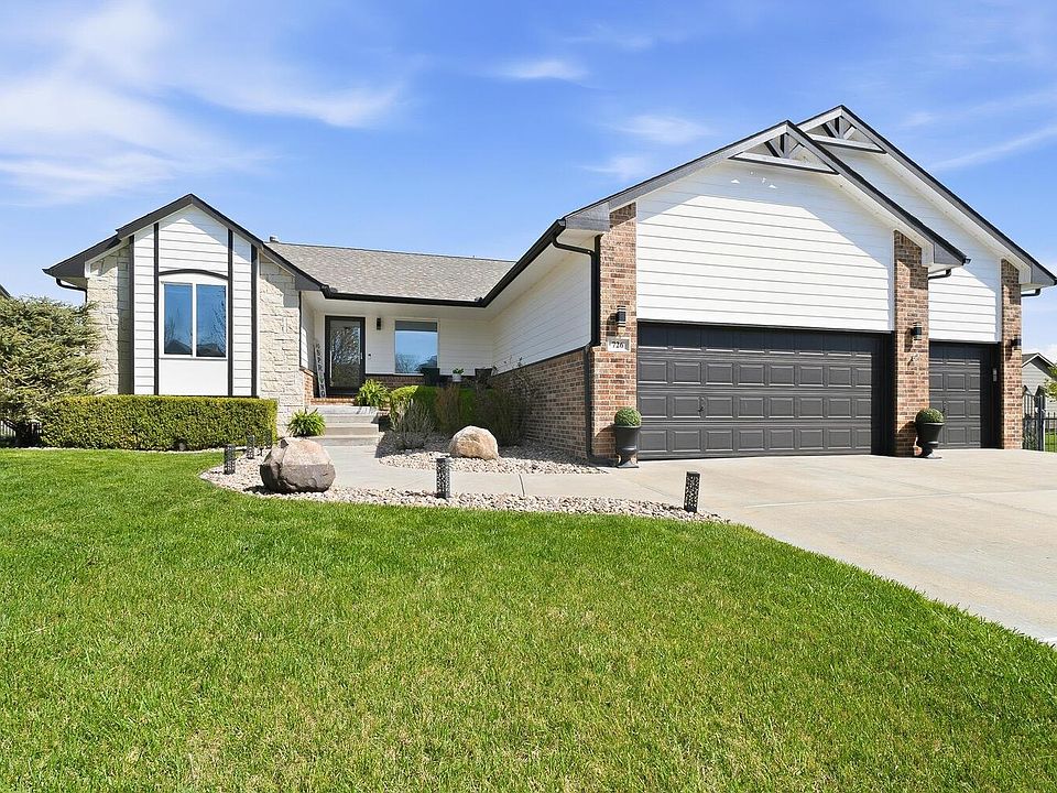 1st image of 726 W Sandstone Ct