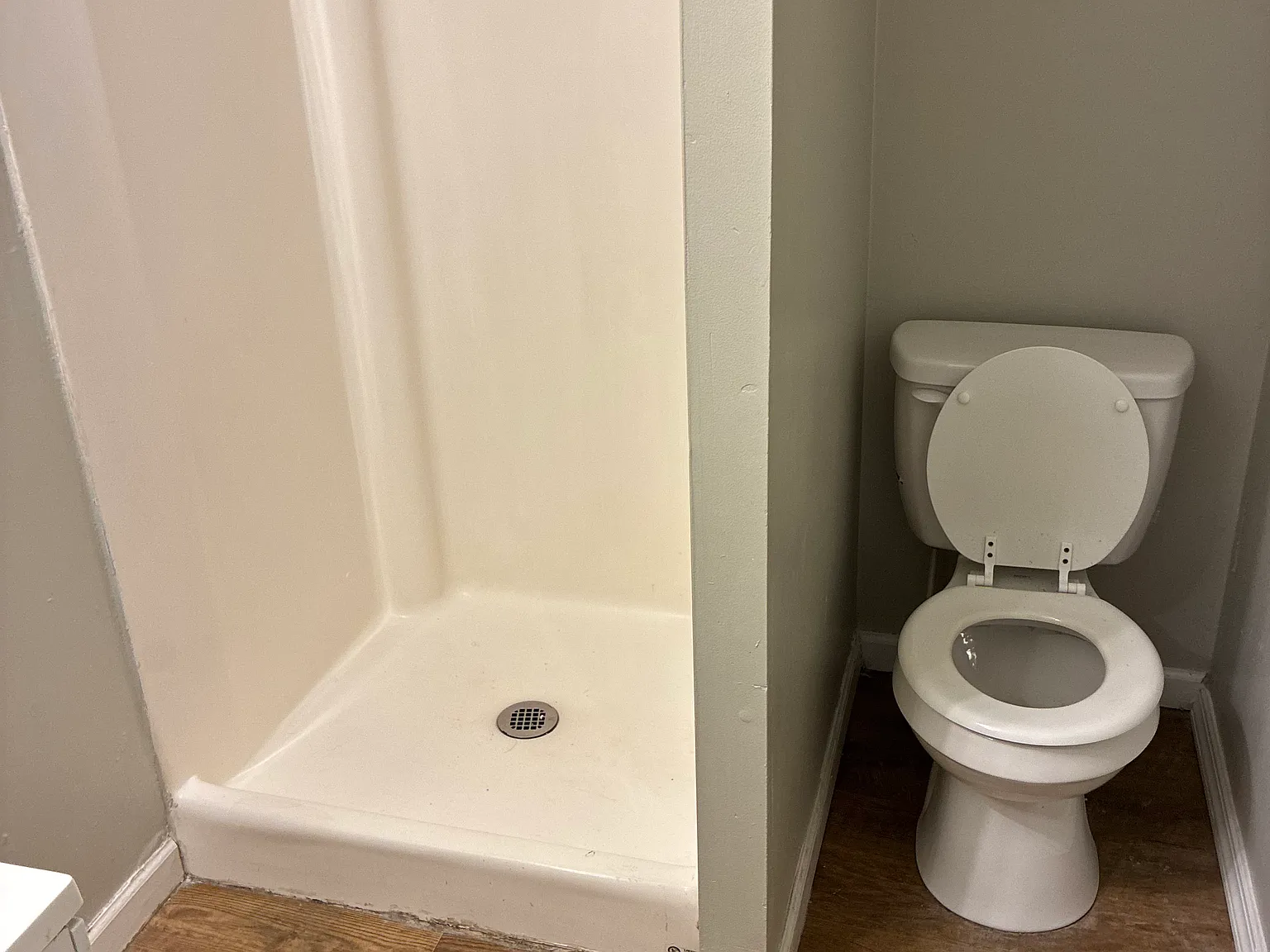 131 Wood St — Photo 3