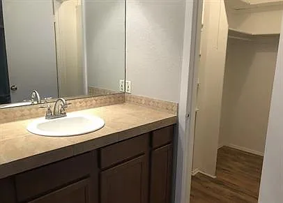 2811 Crownspoint Dr — Photo 11