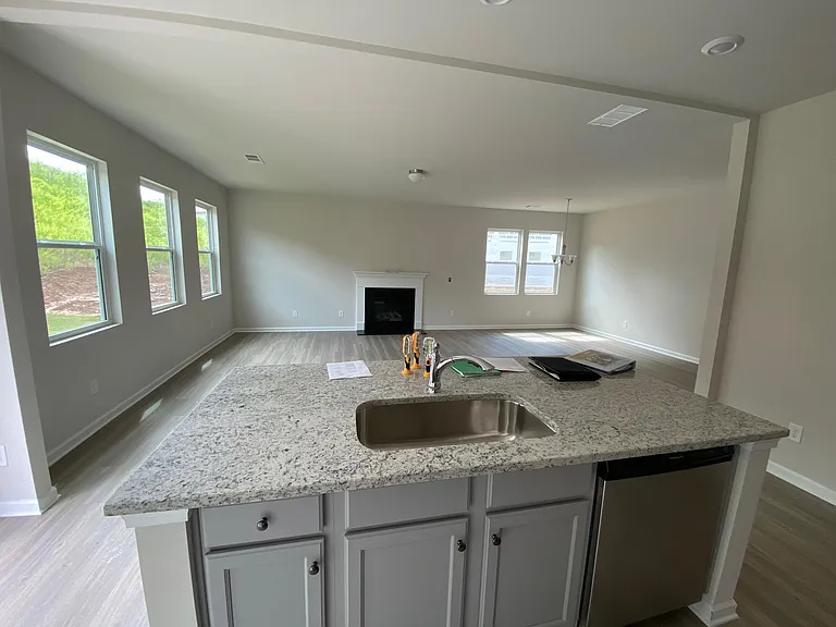 324 Aimes Dr — Photo 6