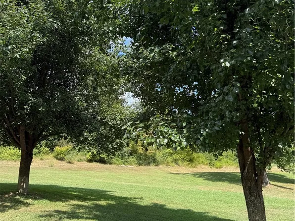 65 Palmer Pl, Madison, WV 25130