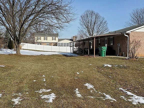 view of backyard