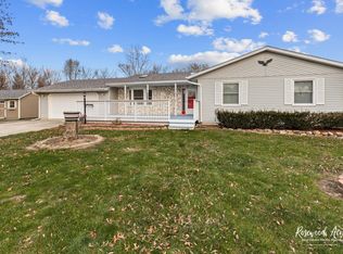 109 S Elm Ave, Saint Anne, IL 60964