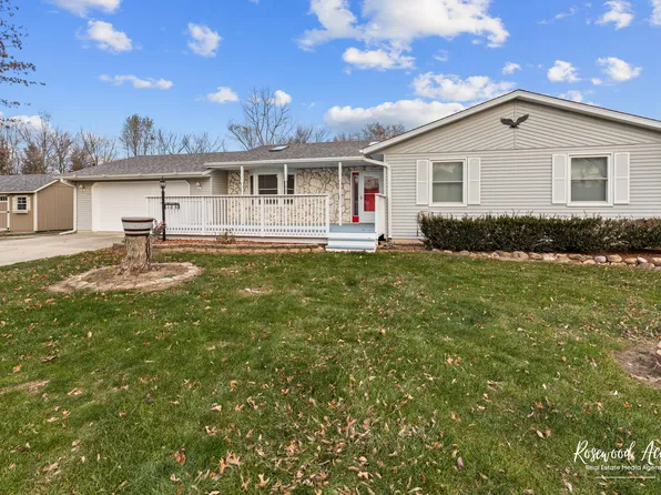 109 S Elm Ave, Saint Anne, IL 60964