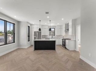 106 Moore St #8, Boston, MA 02128