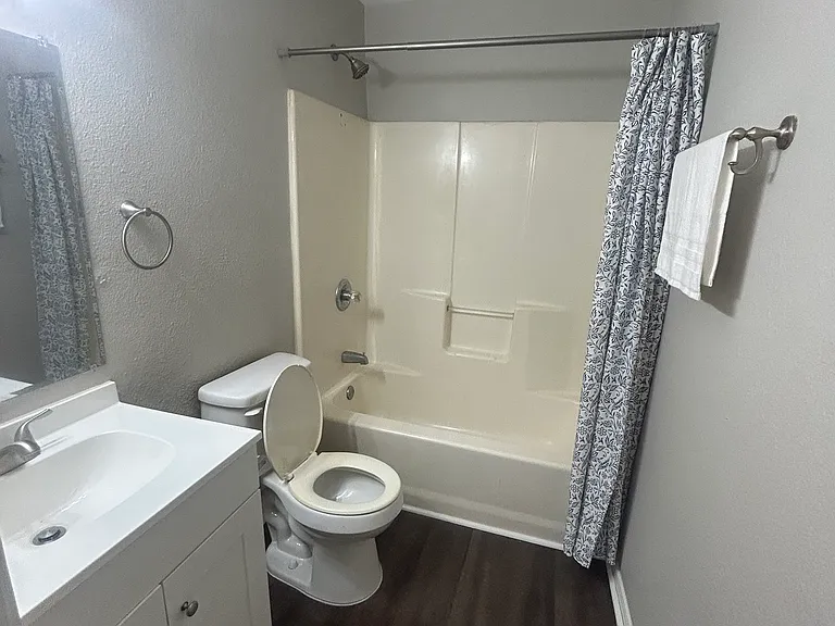 6 Georgia Dr — Photo 5