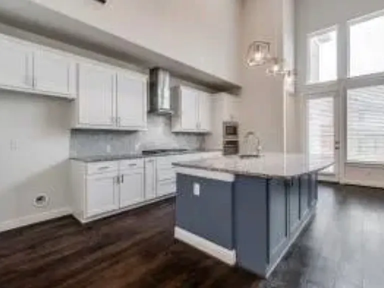 4037 Knighterrant Dr — Photo 10