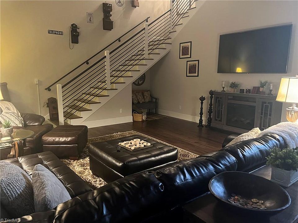 1st image of 205 S Jefferson Ave
