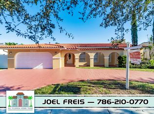 6835 Queen Palm Ter, Miami Lakes, FL 33014