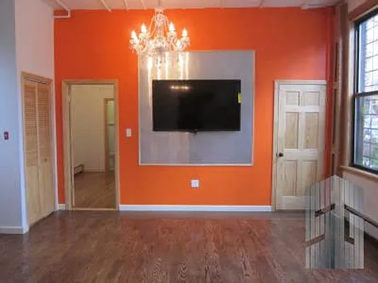 Rented by Skyline Group Real Estate | media 6