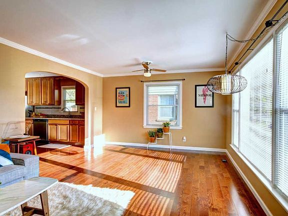 2nd image of 3117 Horton Ave