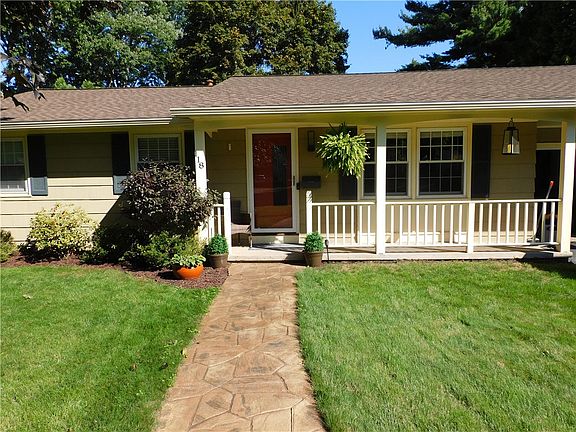 5th image of 118 Courtly Cir