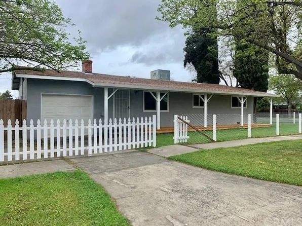 935 South St, Merced, CA 95341