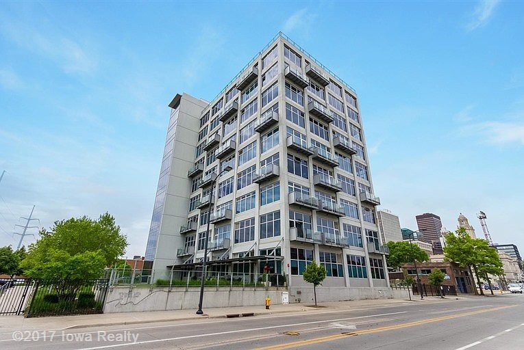 1st image of 120 SW 5th St Unit 205
