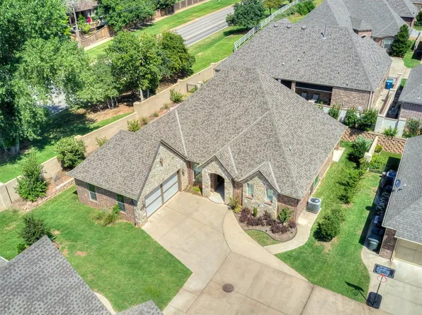 1219 Villas Crk, Edmond, OK 73003