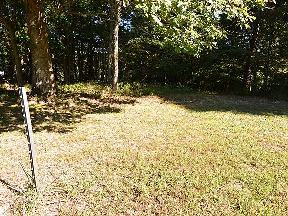 5th image of 1011 Clear Creek Dr