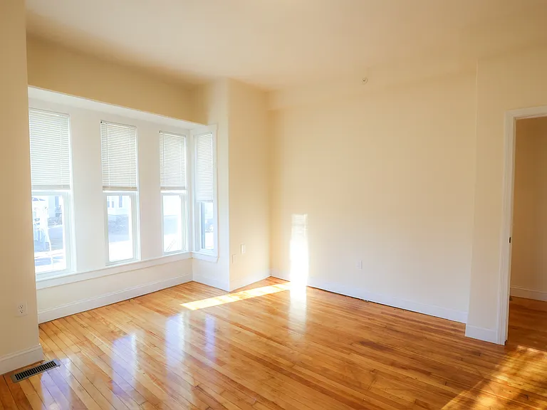 29-33 Highland Ave #3 — Photo 9