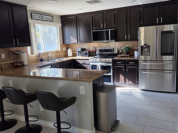3rd image of 287 Calvino Ave