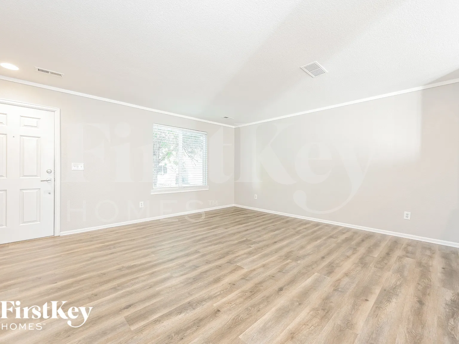 3 bed, 2.0 bath, 1450 sqft, $2,775 — Photo 3