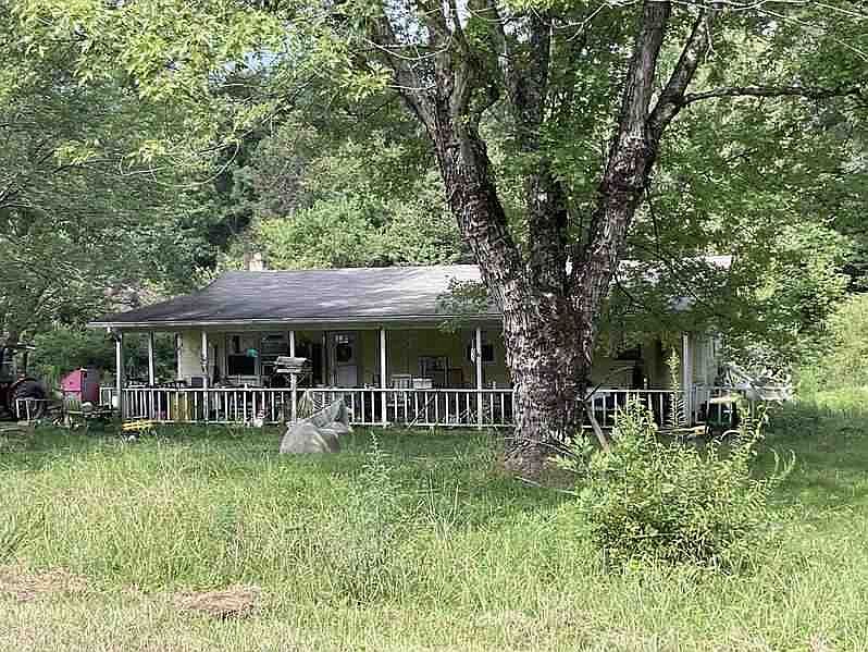 1st image of 863 Swannsylvania Rd