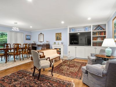 1208 Greendale Ave APT 208, Needham, MA, 02492