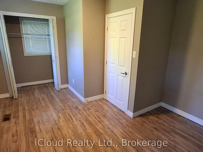 481 24th St W — Photo 6