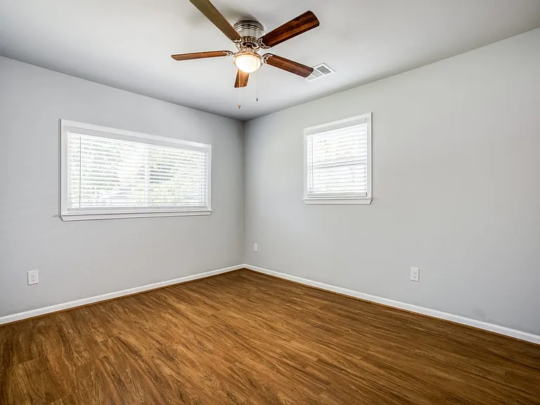 10562 Andover Dr — Photo 6