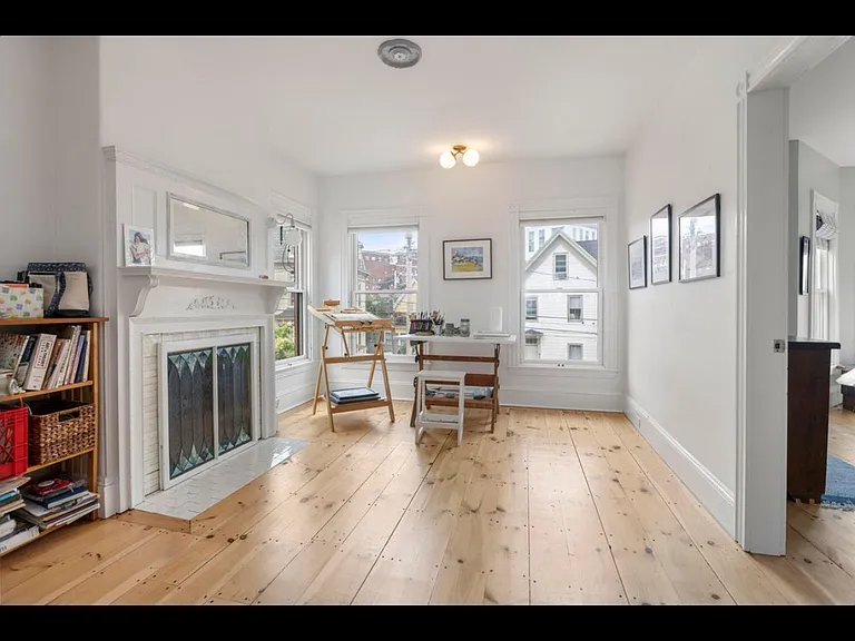 261 Vaughan St — Photo 10