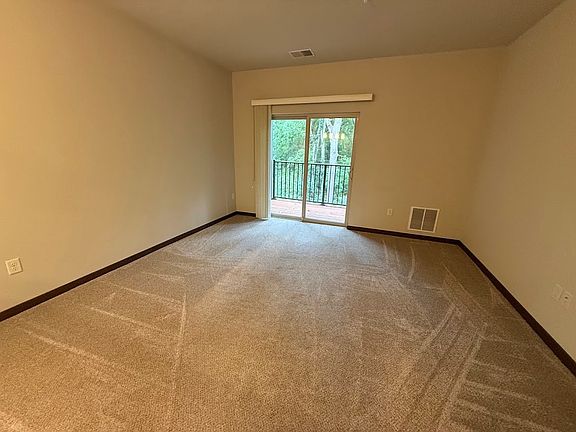 4th image of 5414 Mineral Point Rd #216