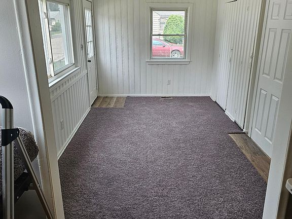5th image of 505 E Barrett Ave