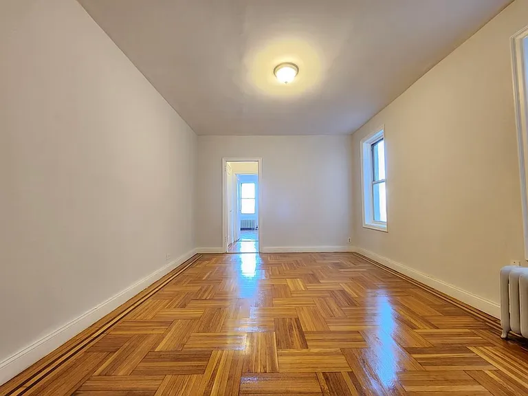 520 W 218th St #2D — Photo 3