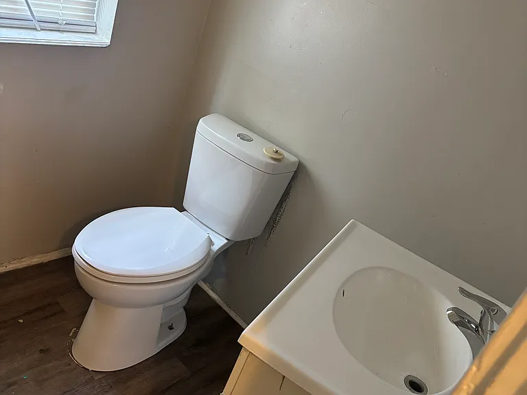 1019 Dale Ave SE — Photo 3