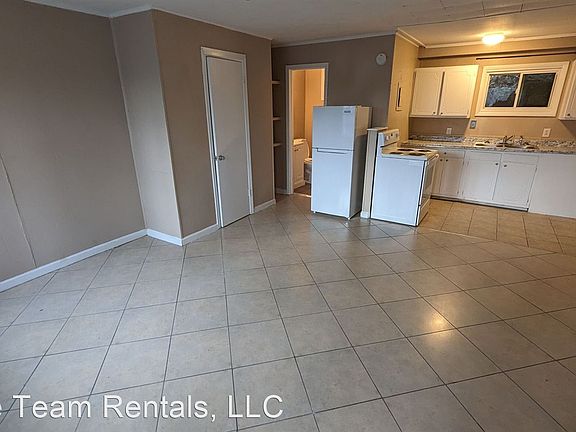 2nd image of 506 W Allen St #11845413