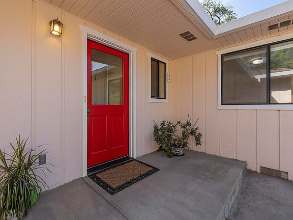 2nd image of 11925 Railway Ln