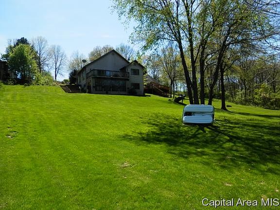 4th image of 155 Knollcrest Cir