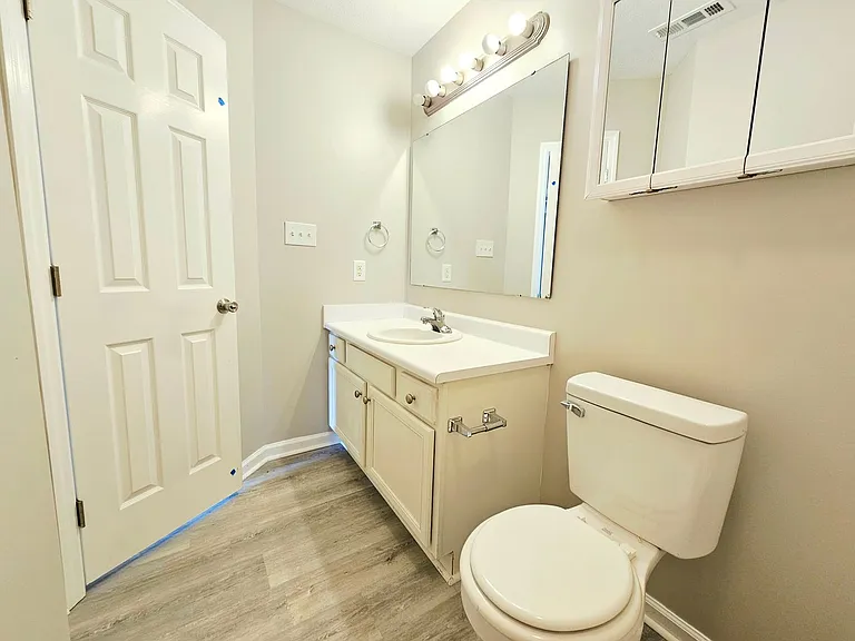 7796 Buttonwood Ave — Photo 5