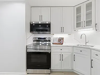 Building Photo - 133 Coolidge Hl #122