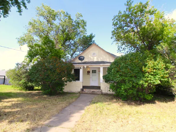 525 Valley St, Minot, ND 58701