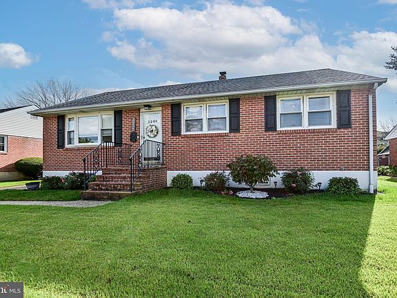 3rd image of 2206 Nicholby Dr